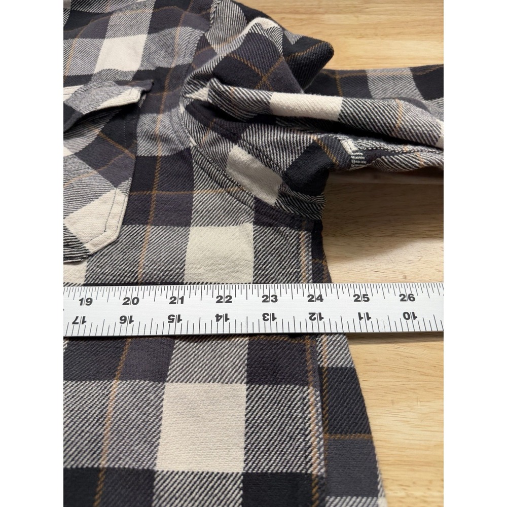 Duluth‎ Trading Co Untucked Black/White Plaid Flannel Shirt Men's XL Relaxed Fit - Picture 8 of 10